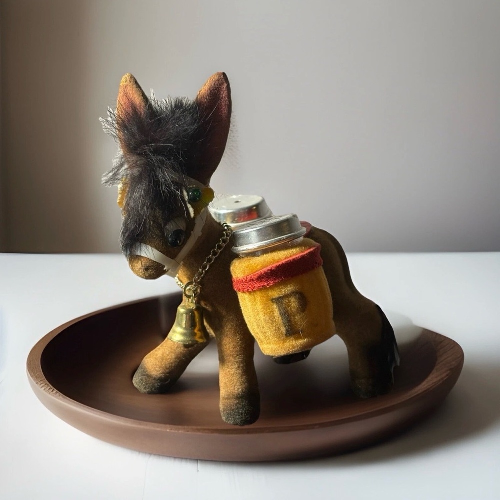 Vintage Flocked Donkey Mule Salt Pepper Shaker Set Enesco Hong Kong Orig Sticker